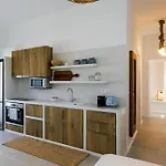 Joumy, Family Friendly, Pool, Close To Town Villa *